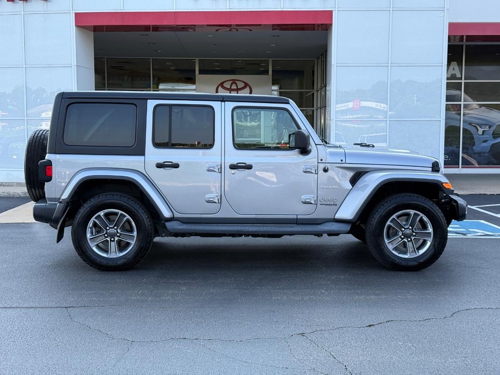 Jeep Wrangler Unlimited Vehicle Full-screen Gallery Image 02