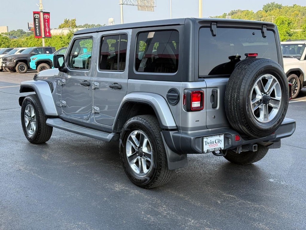Jeep Wrangler Unlimited Vehicle Full-screen Gallery Image 06