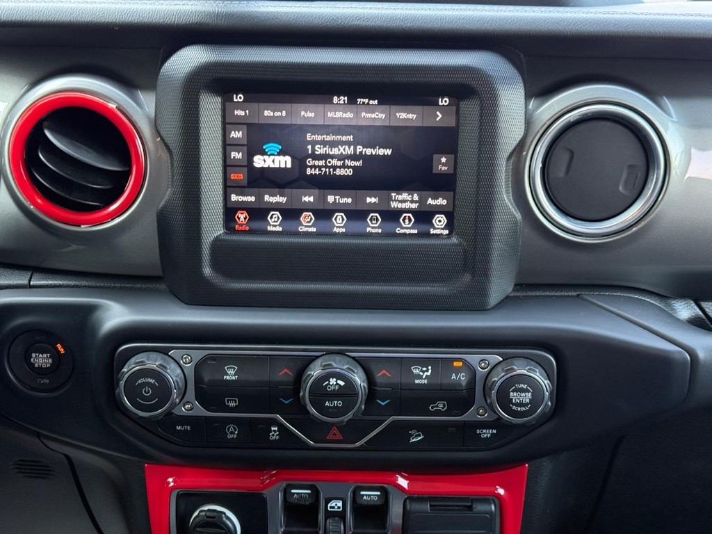 Jeep Wrangler Unlimited Vehicle Full-screen Gallery Image 13