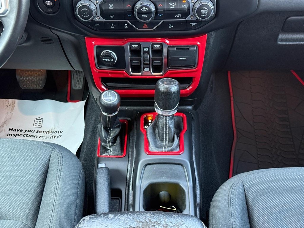 Jeep Wrangler Unlimited Vehicle Full-screen Gallery Image 14