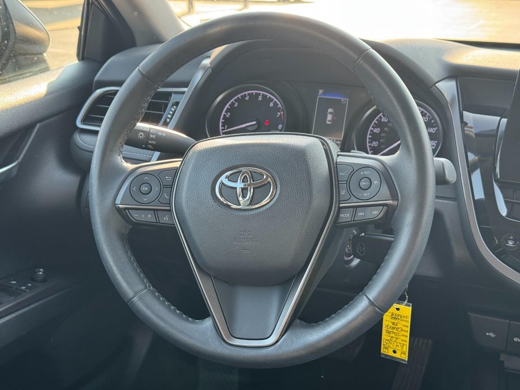 Toyota Camry Vehicle Image 13