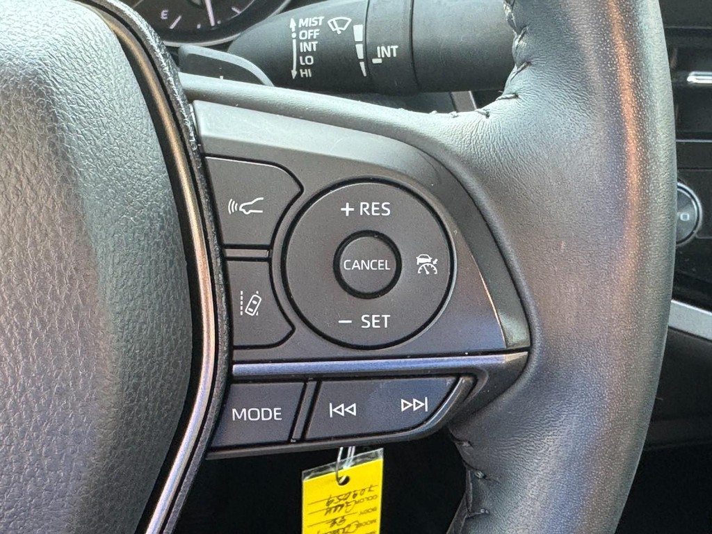 Toyota Camry Vehicle Image 20