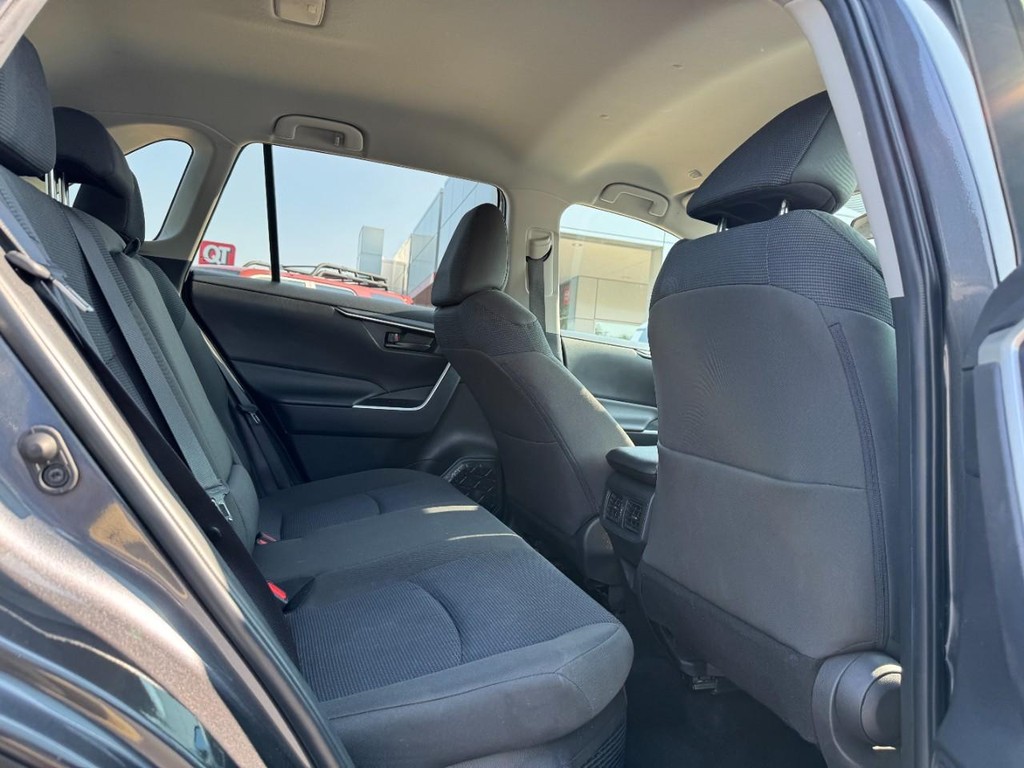 Toyota RAV4 Vehicle Image 11