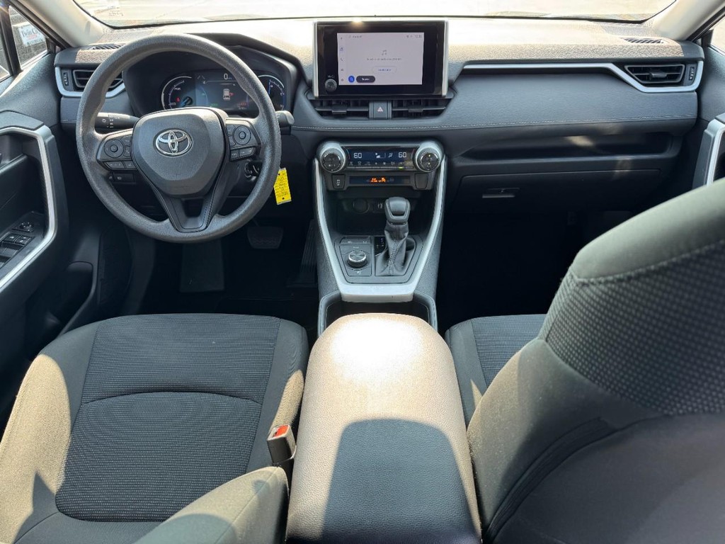Toyota RAV4 Vehicle Image 13