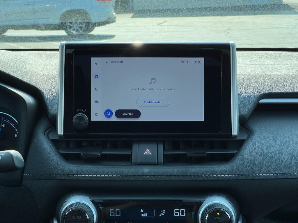 Toyota RAV4 Vehicle Image 15