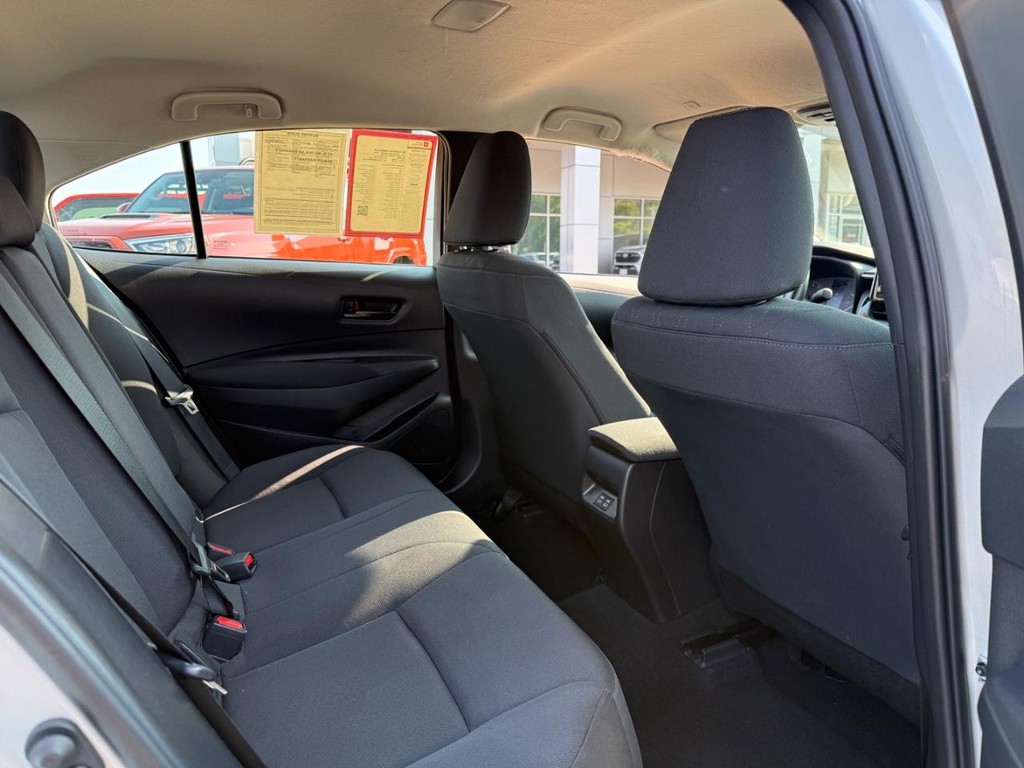 Toyota Corolla Vehicle Image 11