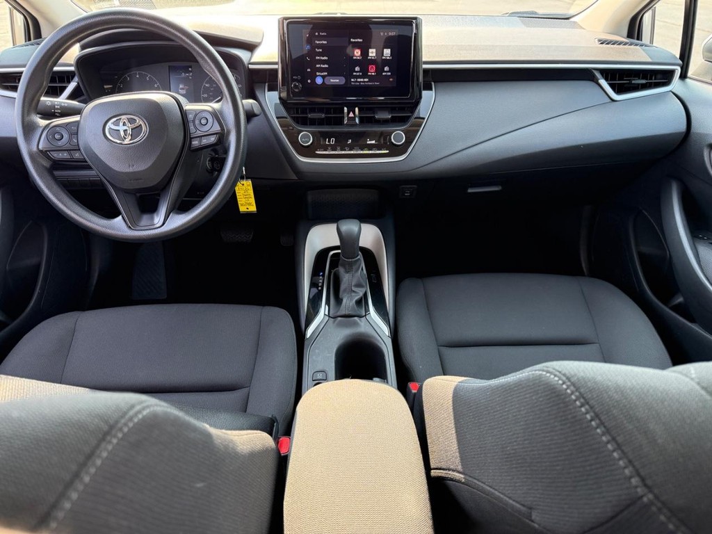 Toyota Corolla Vehicle Image 13