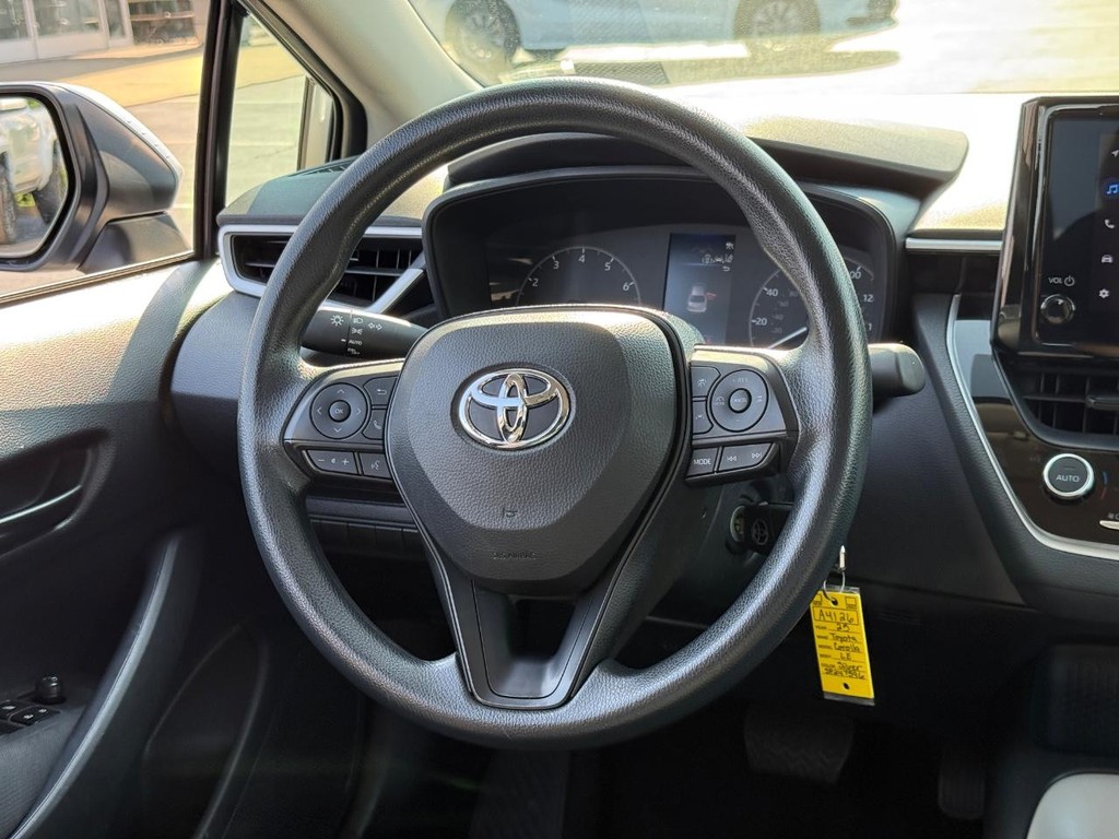 Toyota Corolla Vehicle Image 14