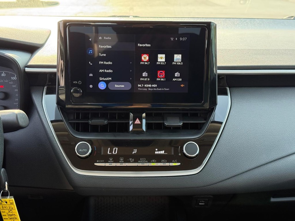 Toyota Corolla Vehicle Image 15