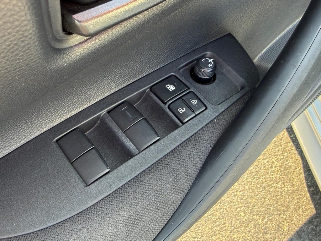 Toyota Corolla Vehicle Image 17