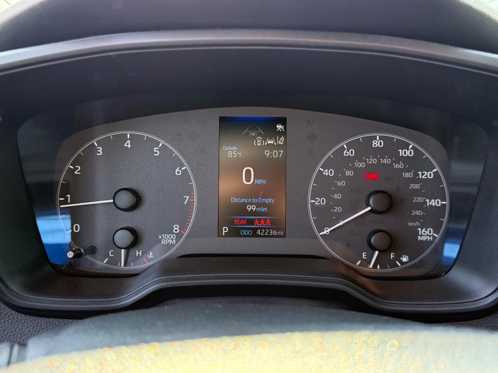 Toyota Corolla Vehicle Image 21