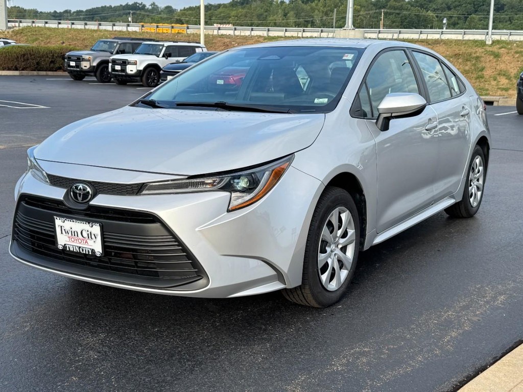 Toyota Corolla Vehicle Image 9