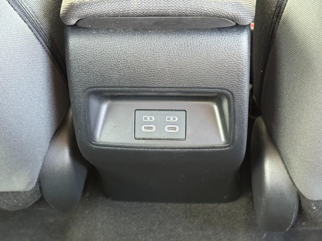 Toyota Corolla Vehicle Image 12