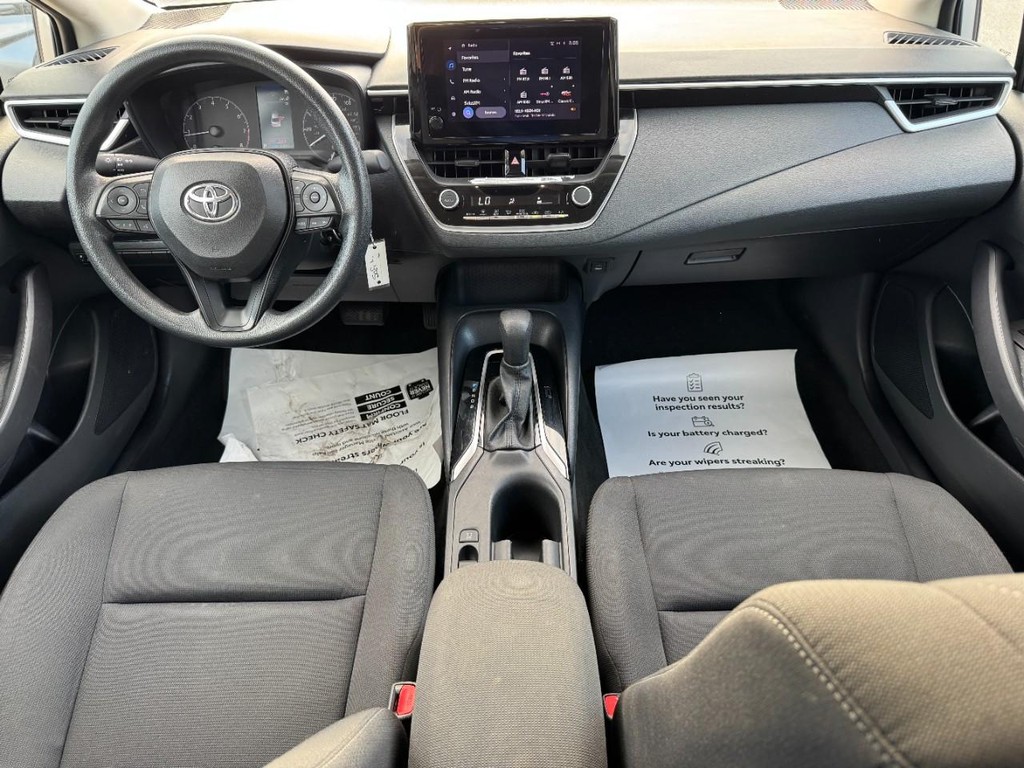 Toyota Corolla Vehicle Image 13