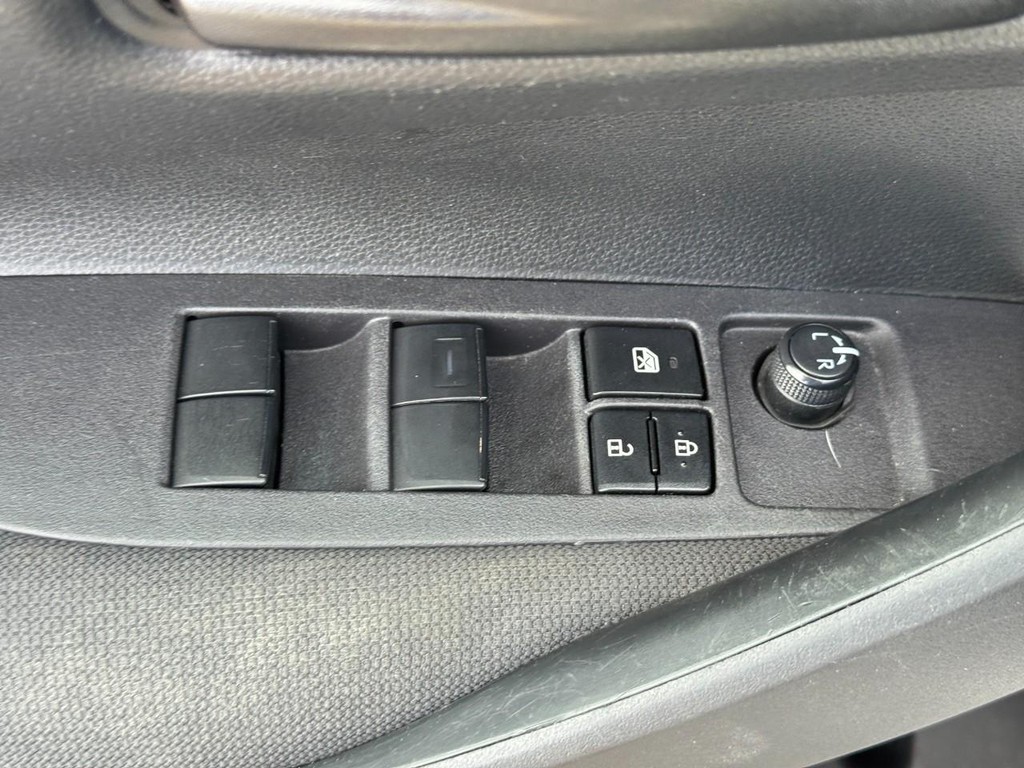 Toyota Corolla Vehicle Image 17