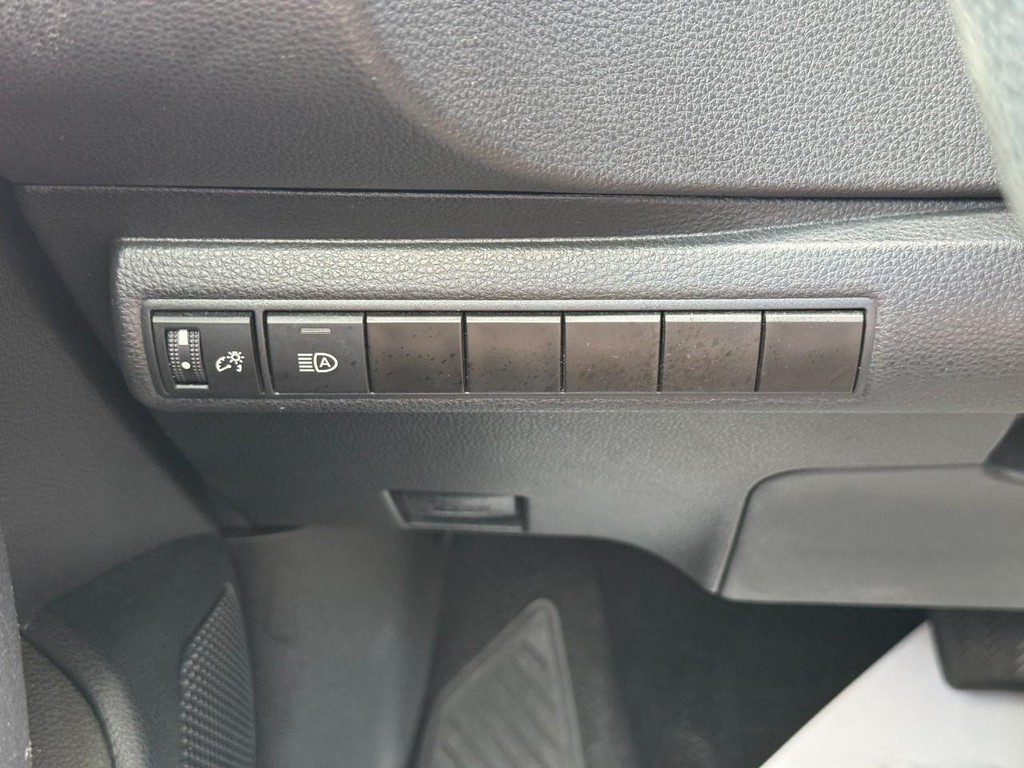 Toyota Corolla Vehicle Image 19