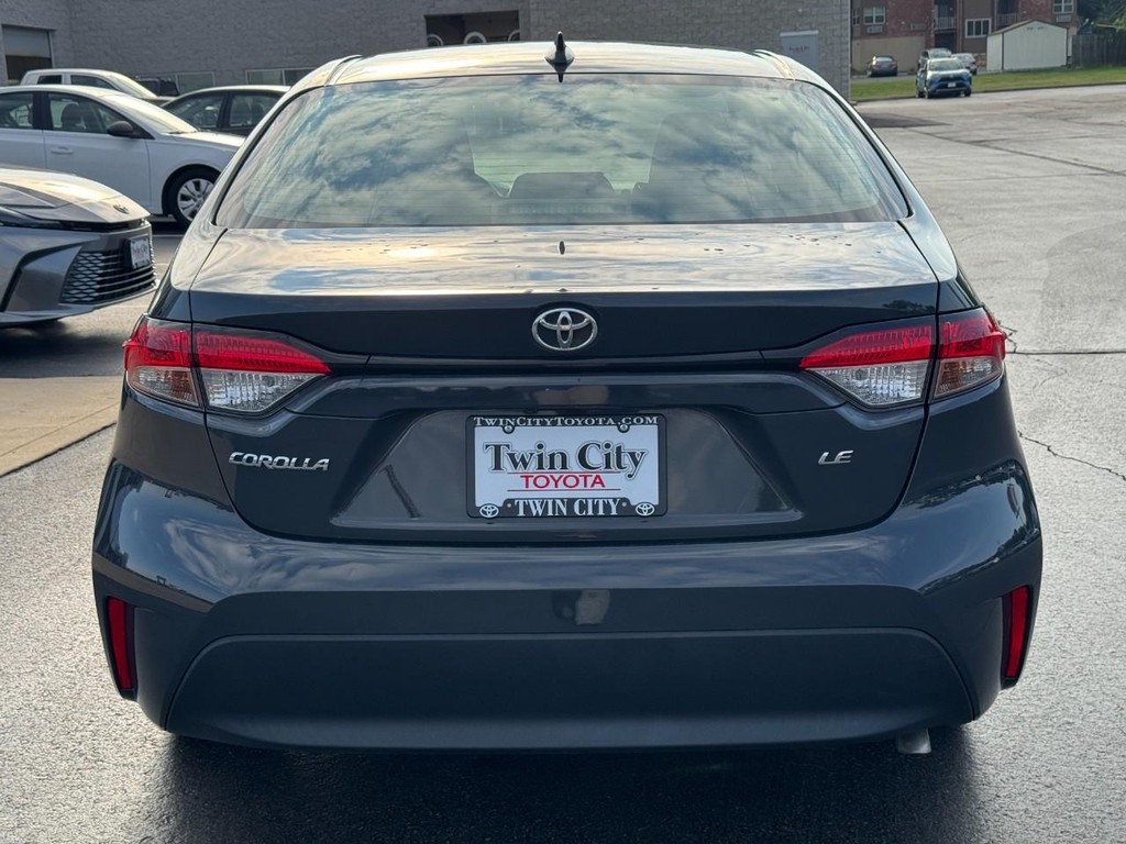 Toyota Corolla Vehicle Image 4