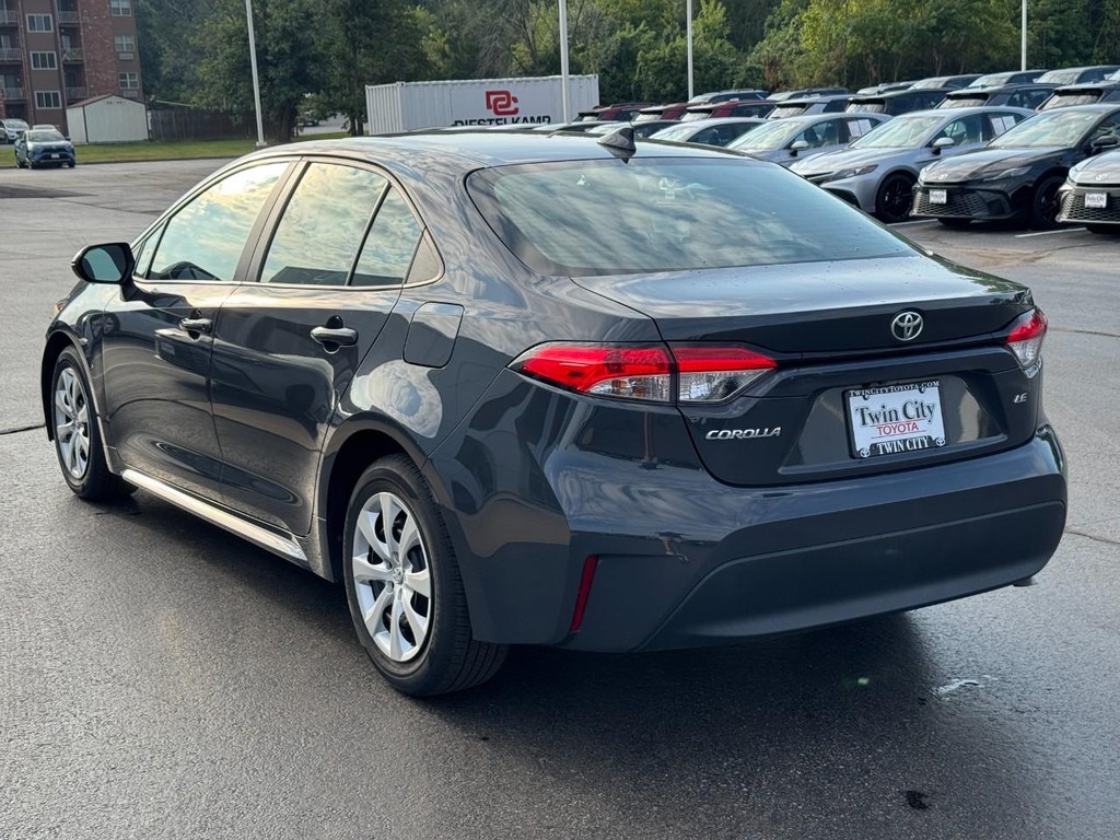 Toyota Corolla Vehicle Image 7