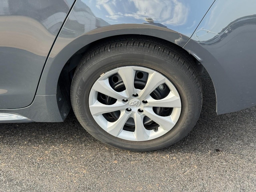 Toyota Corolla Vehicle Image 8