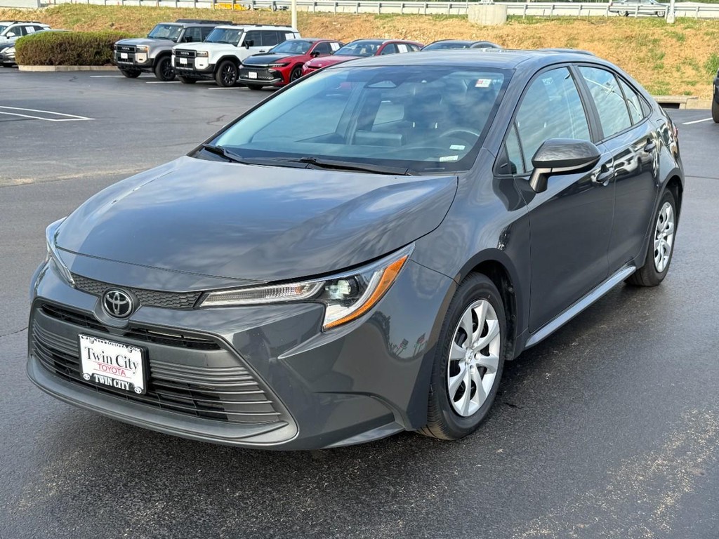 Toyota Corolla Vehicle Image 9