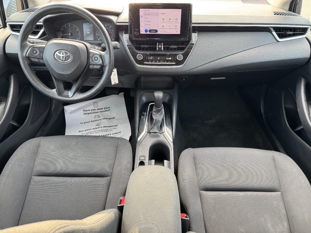 Toyota Corolla Vehicle Image 13