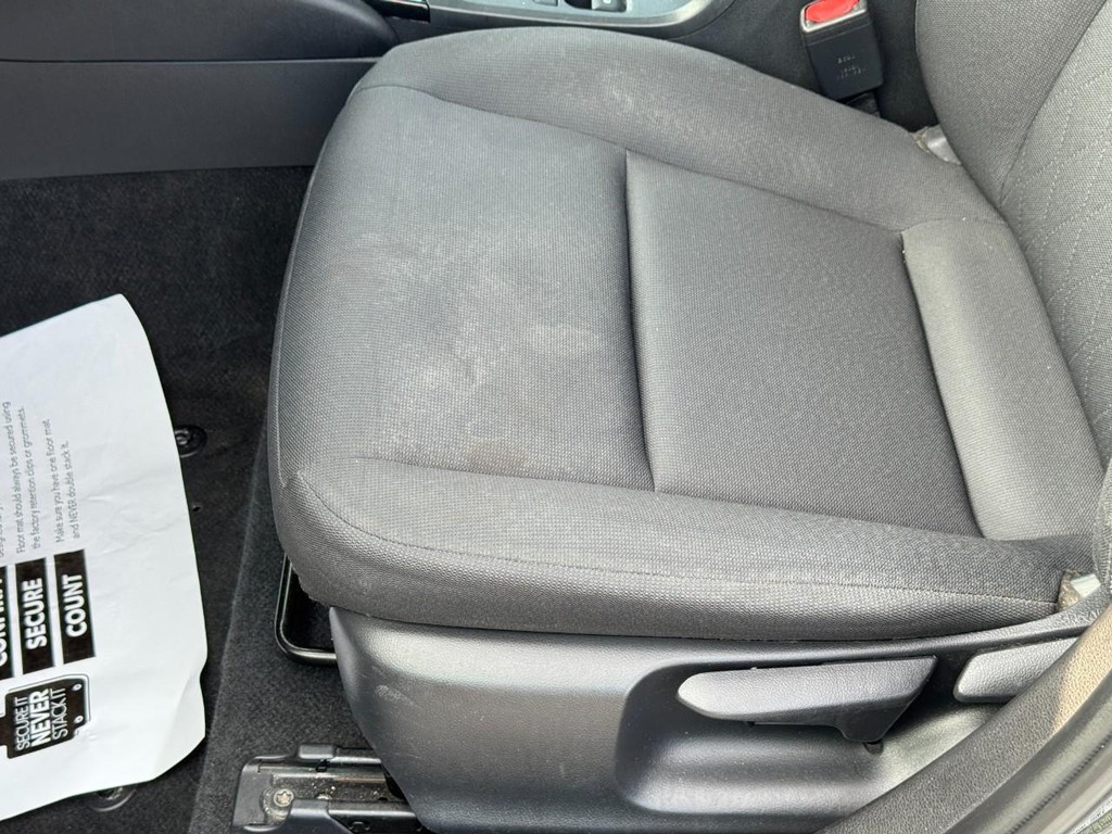 Toyota Corolla Vehicle Image 18