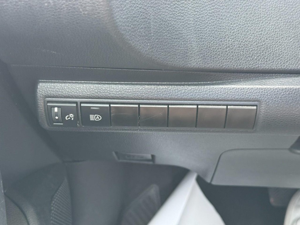 Toyota Corolla Vehicle Image 19