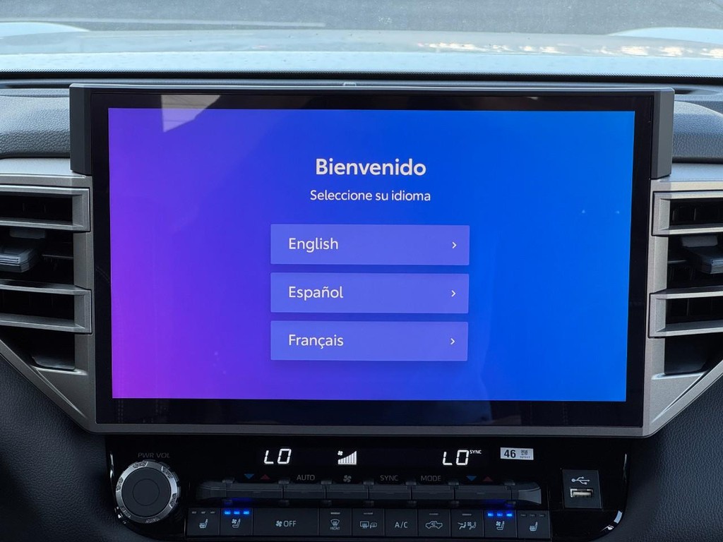 Toyota Tundra 4WD Vehicle Image 11