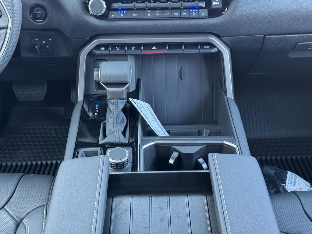 Toyota Tundra 4WD Vehicle Image 12