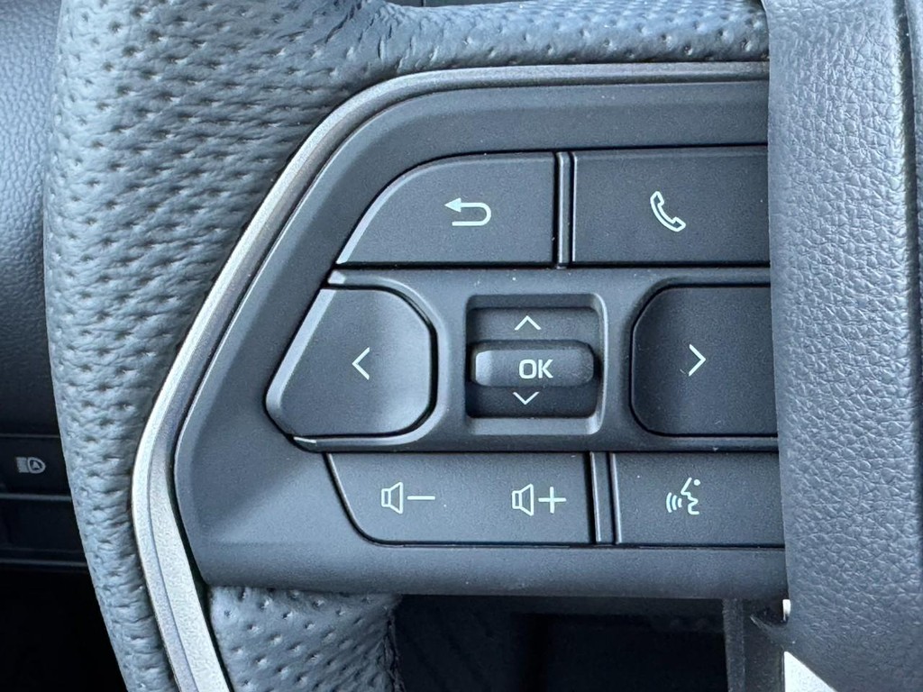 Toyota Tundra 4WD Vehicle Image 17