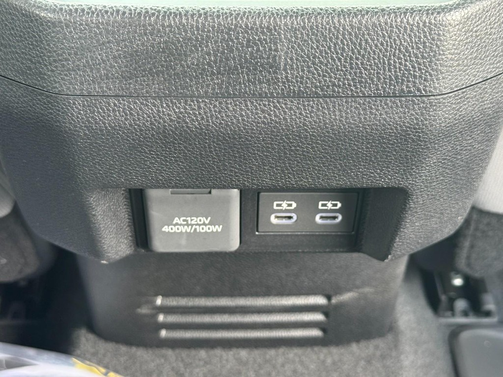 Toyota Tacoma 4WD Vehicle Image 6