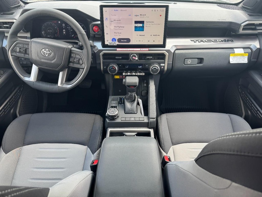 Toyota Tacoma 4WD Vehicle Image 7