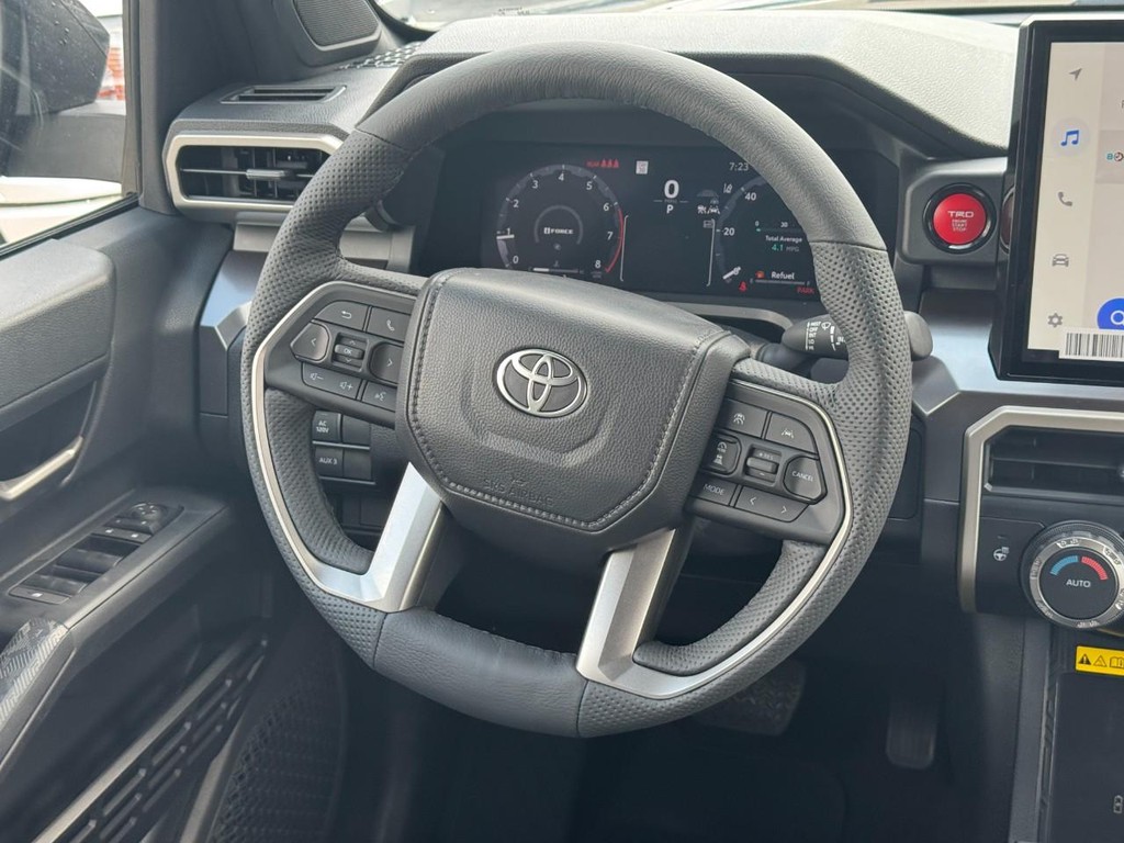 Toyota Tacoma 4WD Vehicle Image 8