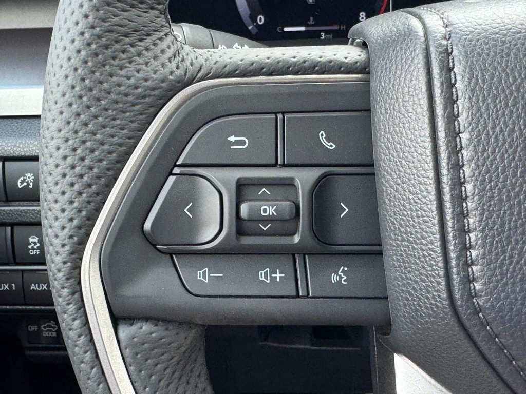 Toyota Tacoma 4WD Vehicle Image 14