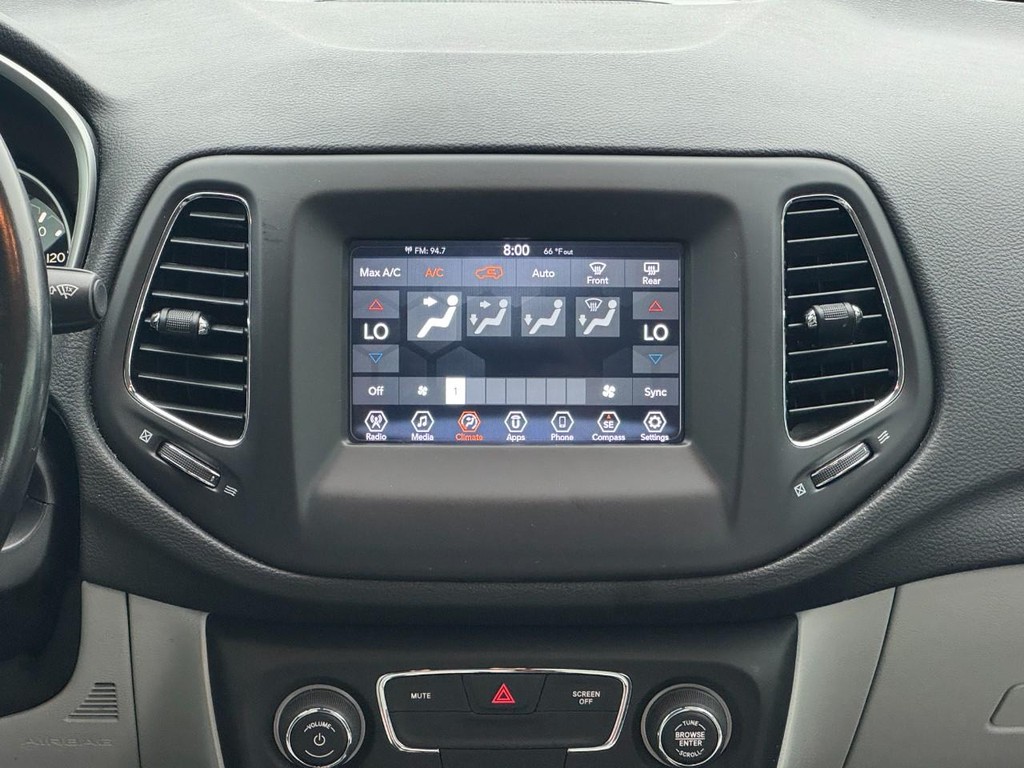 Jeep Compass Vehicle Full-screen Gallery Image 14