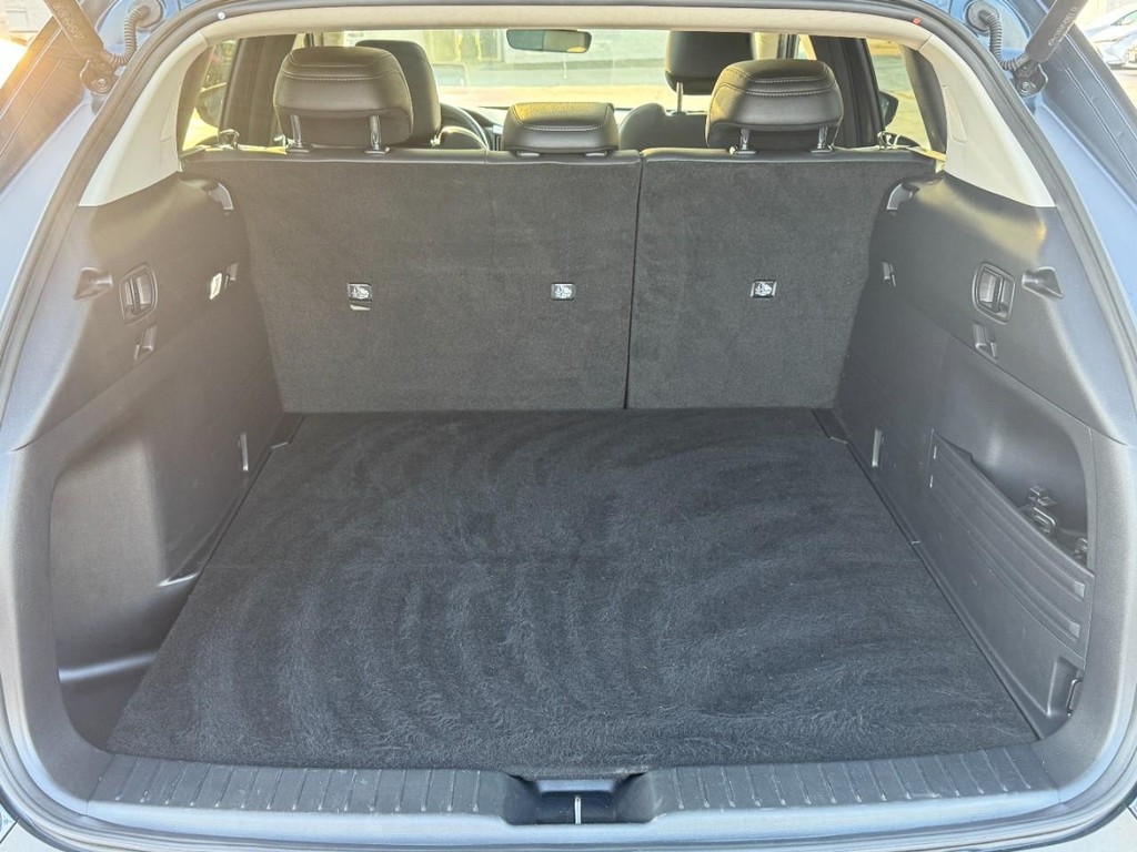 Mazda CX-50 Hybrid Vehicle Image 5