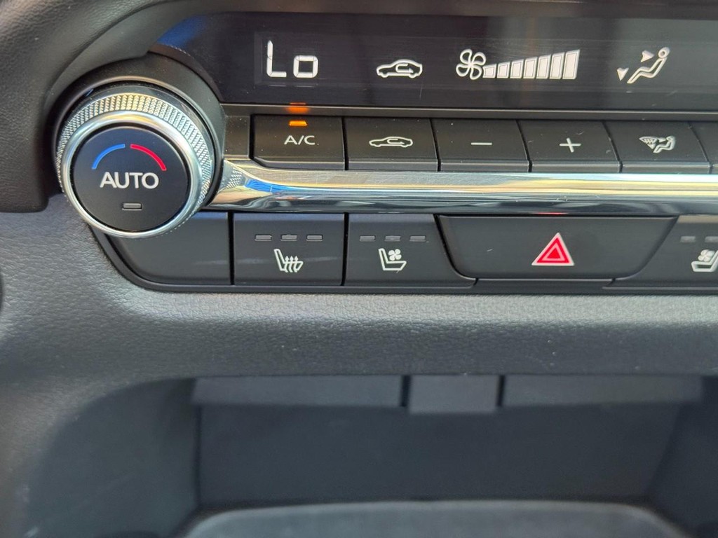 Mazda CX-50 Hybrid Vehicle Image 23