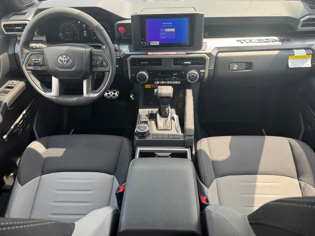 Toyota Tacoma 4WD Vehicle Image 7