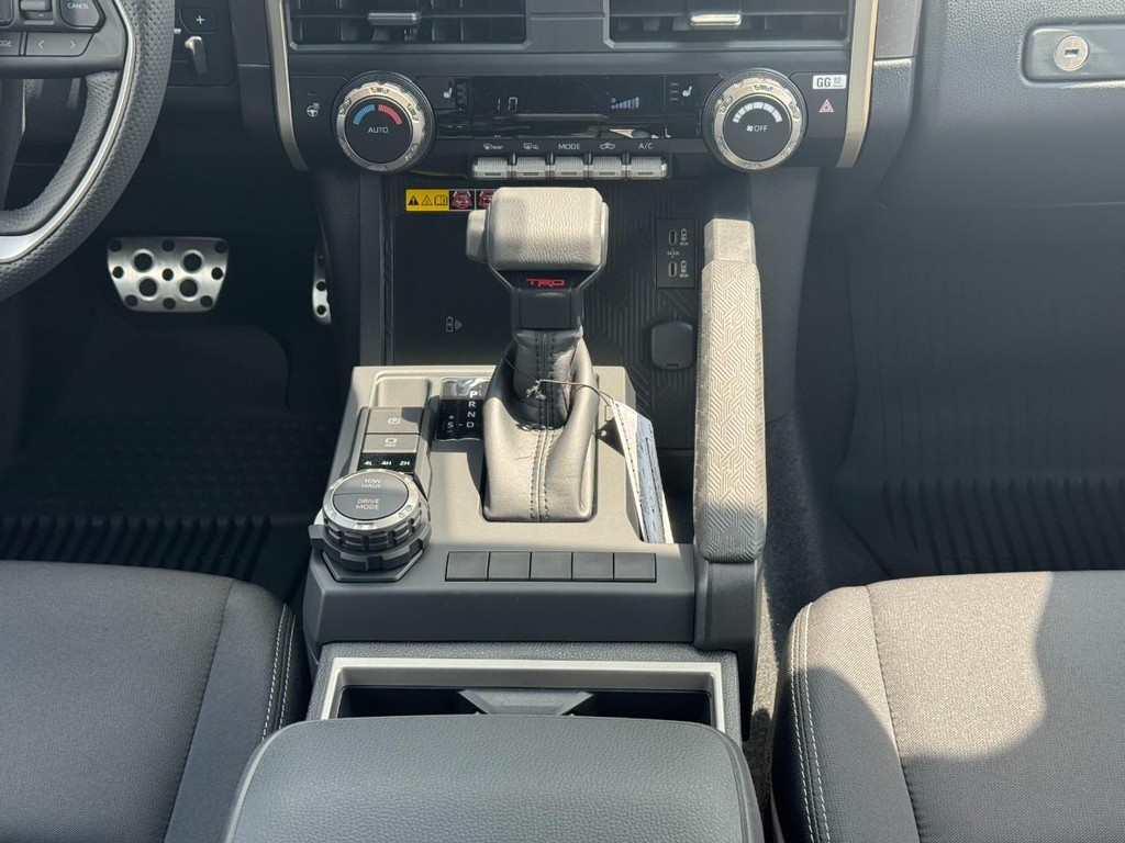 Toyota Tacoma 4WD Vehicle Image 10