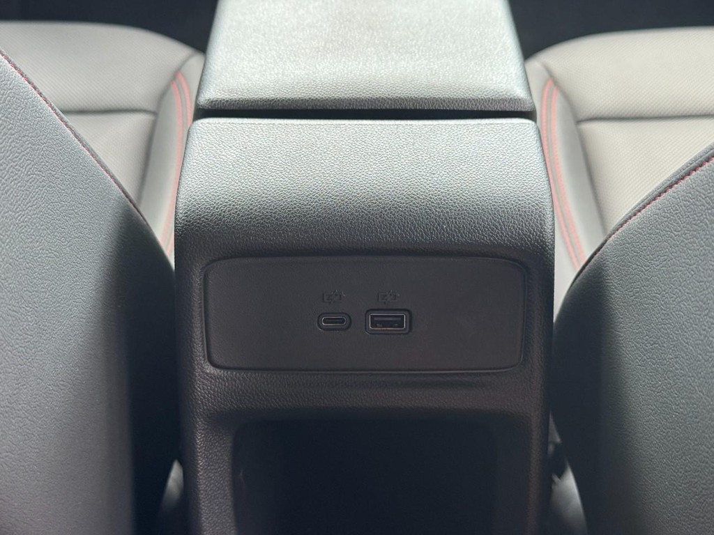 Chevrolet Trax Vehicle Full-screen Gallery Image 12