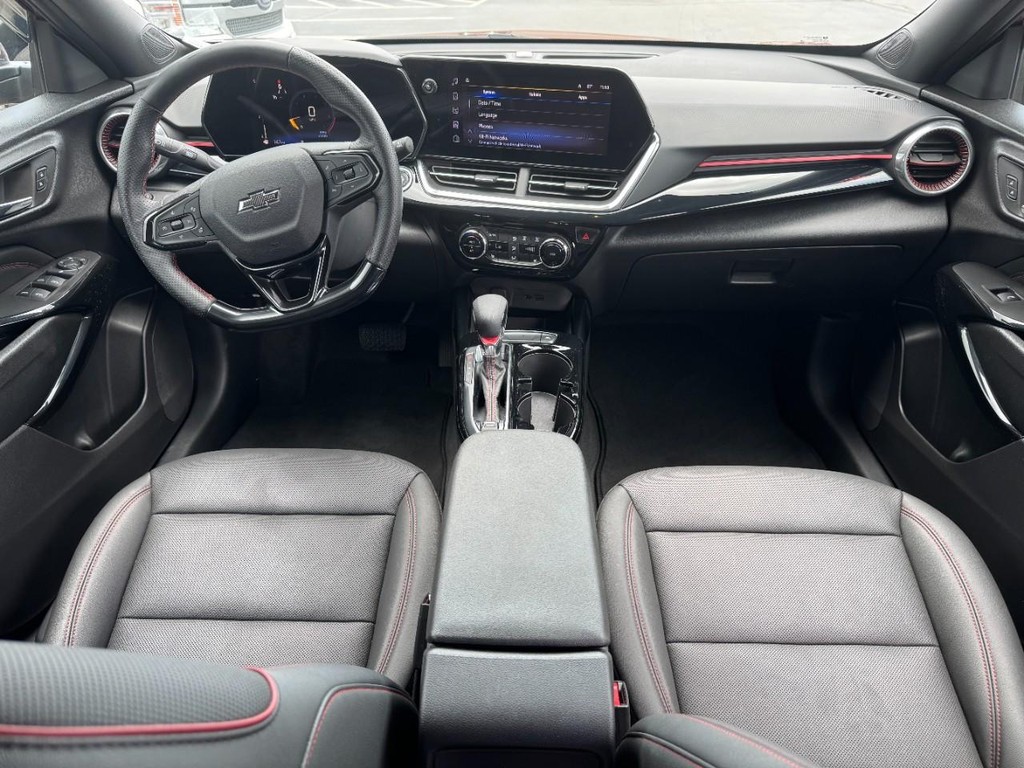 Chevrolet Trax Vehicle Full-screen Gallery Image 13