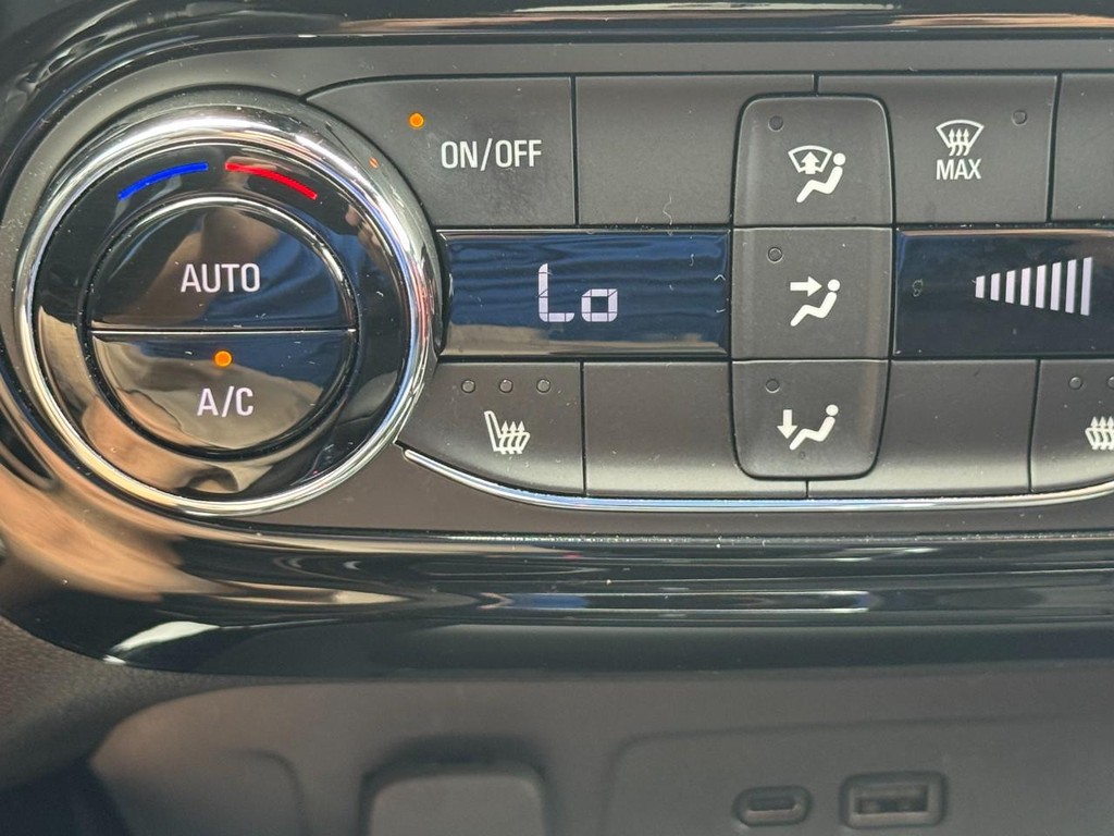 Chevrolet Trax Vehicle Full-screen Gallery Image 25