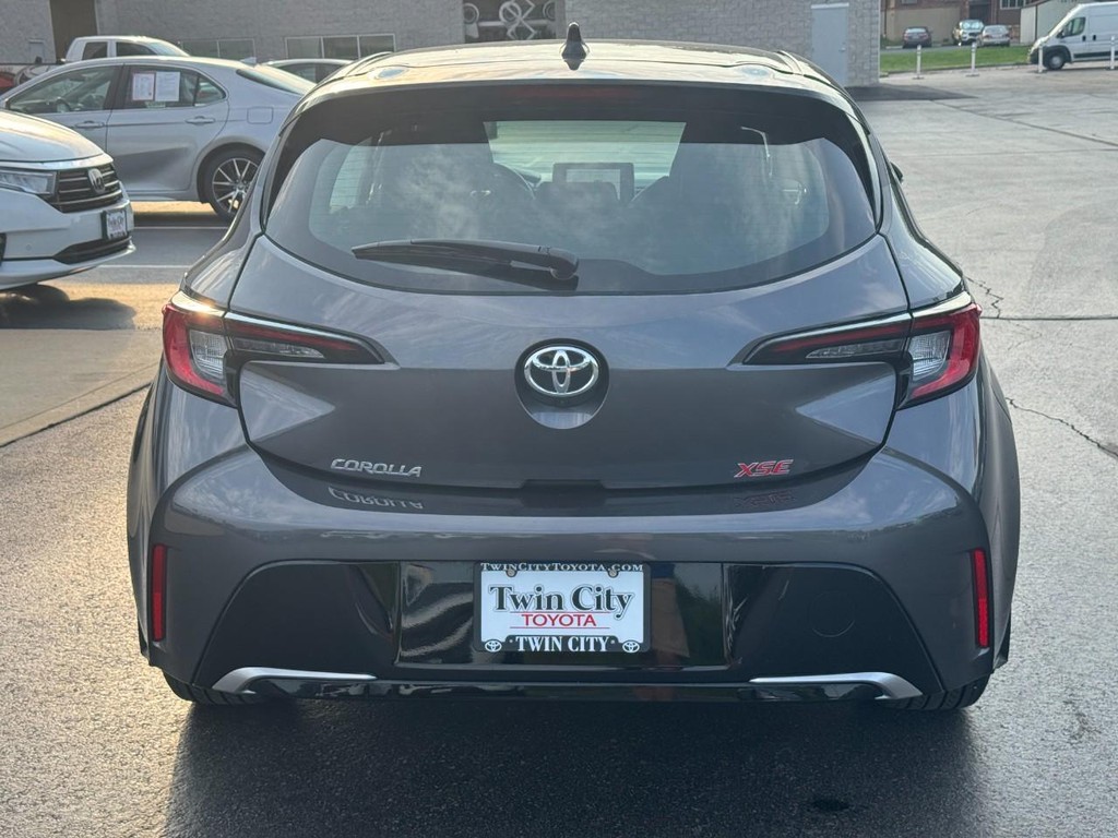 Toyota Corolla Hatchback Vehicle Image 4
