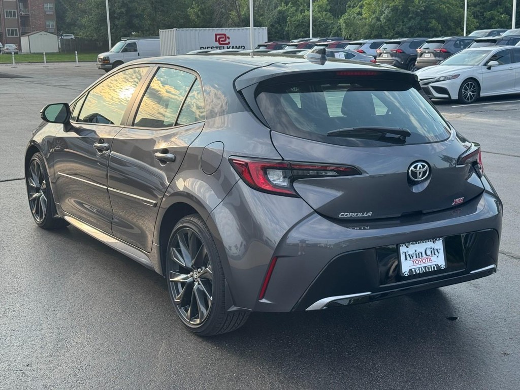 Toyota Corolla Hatchback Vehicle Image 7