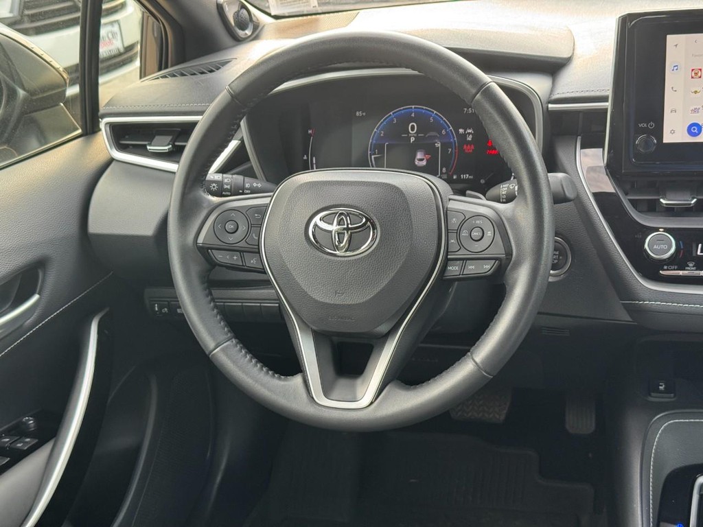 Toyota Corolla Hatchback Vehicle Image 13