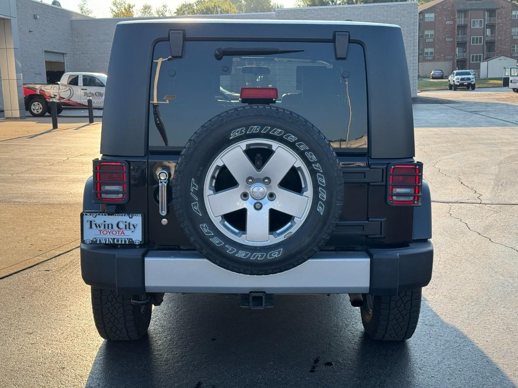 Jeep Wrangler Unlimited Vehicle Image 3