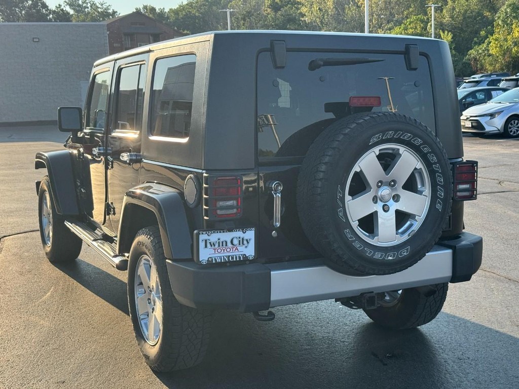 Jeep Wrangler Unlimited Vehicle Image 5