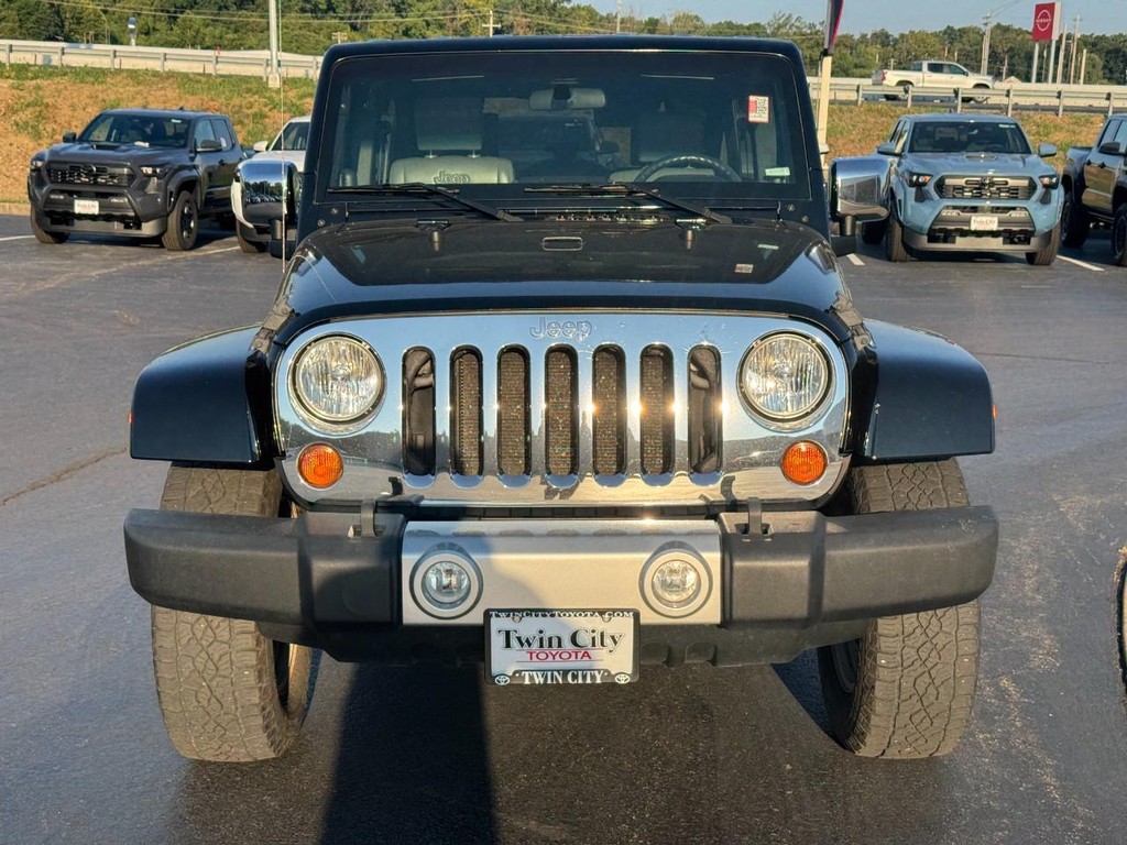 Jeep Wrangler Unlimited Vehicle Image 8