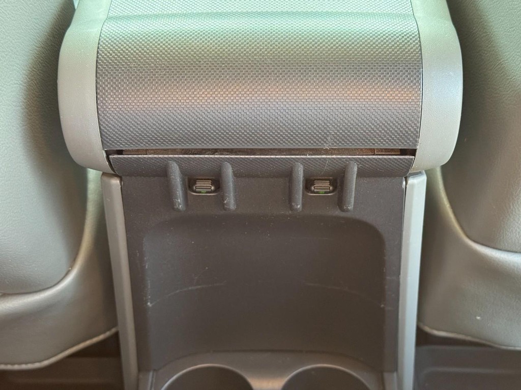 Jeep Wrangler Unlimited Vehicle Image 10