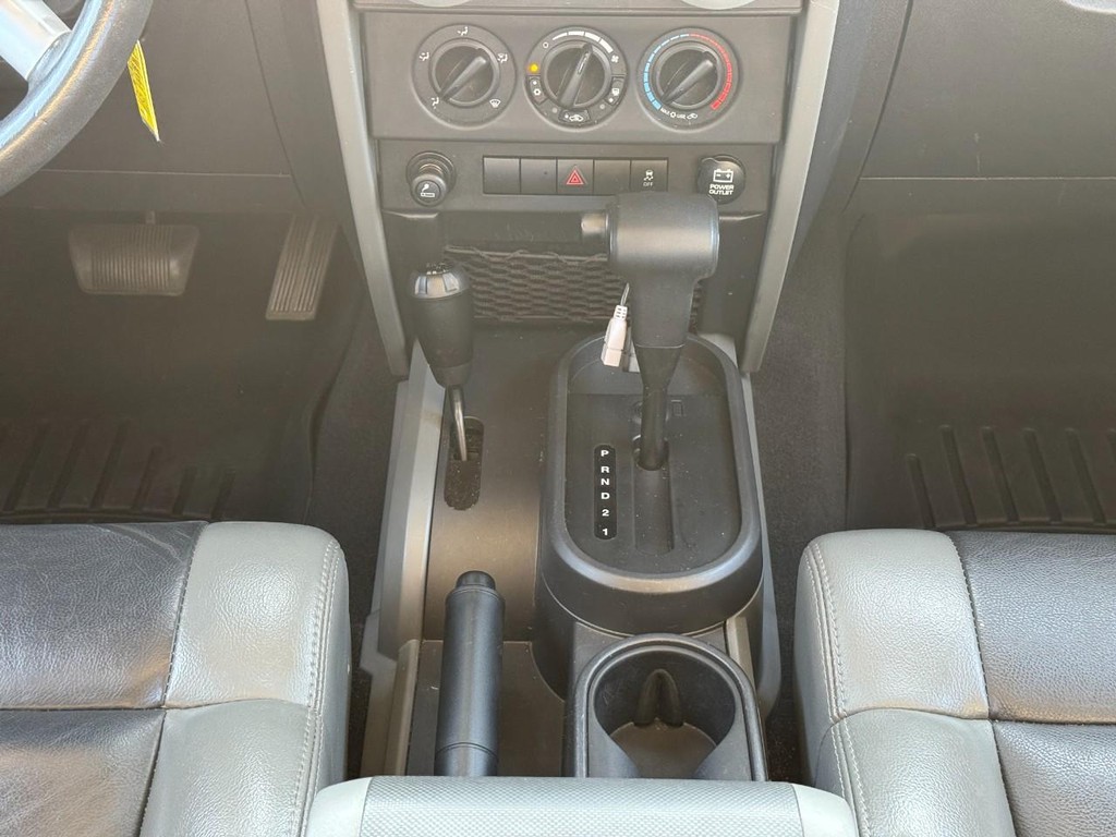 Jeep Wrangler Unlimited Vehicle Image 14